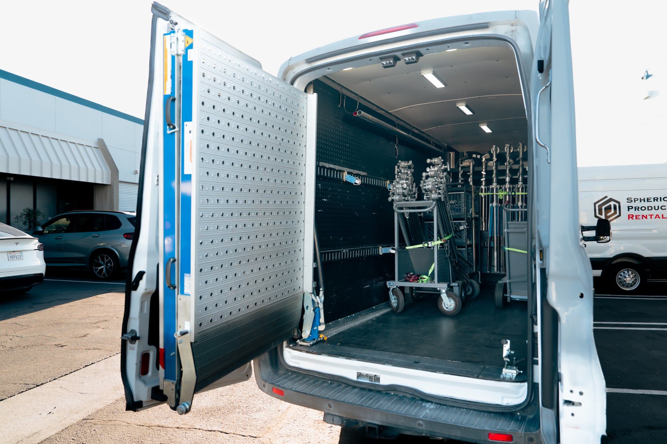 Ford Transit 250 High Roof EXT — White